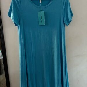 Blue PopYoung short Sleeve Women's tunic NWT